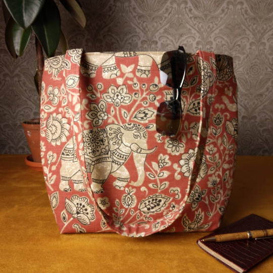Deluxe Tote Bag - Pheasants on Red