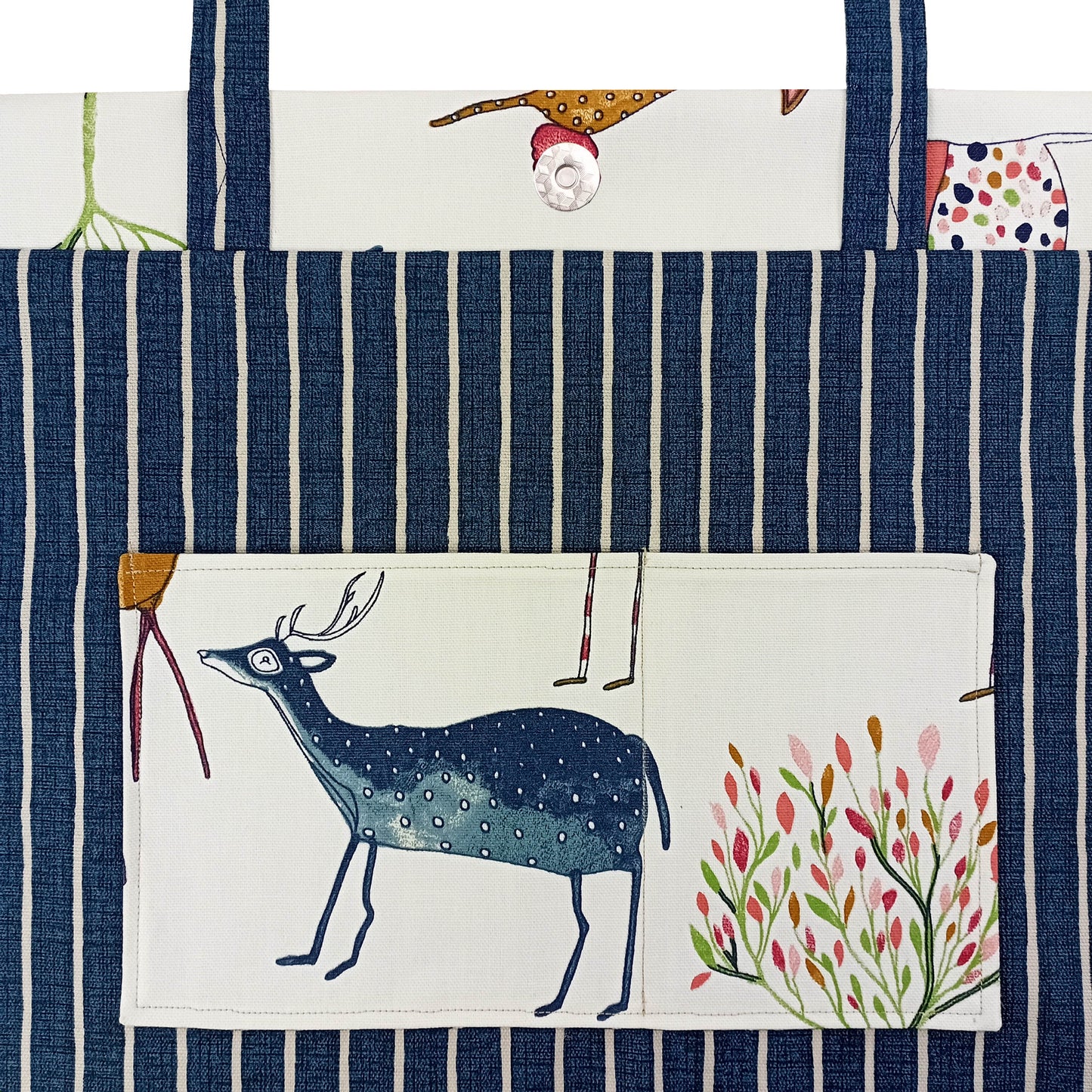 Close up of large tote bag interior with two inside slip pockets