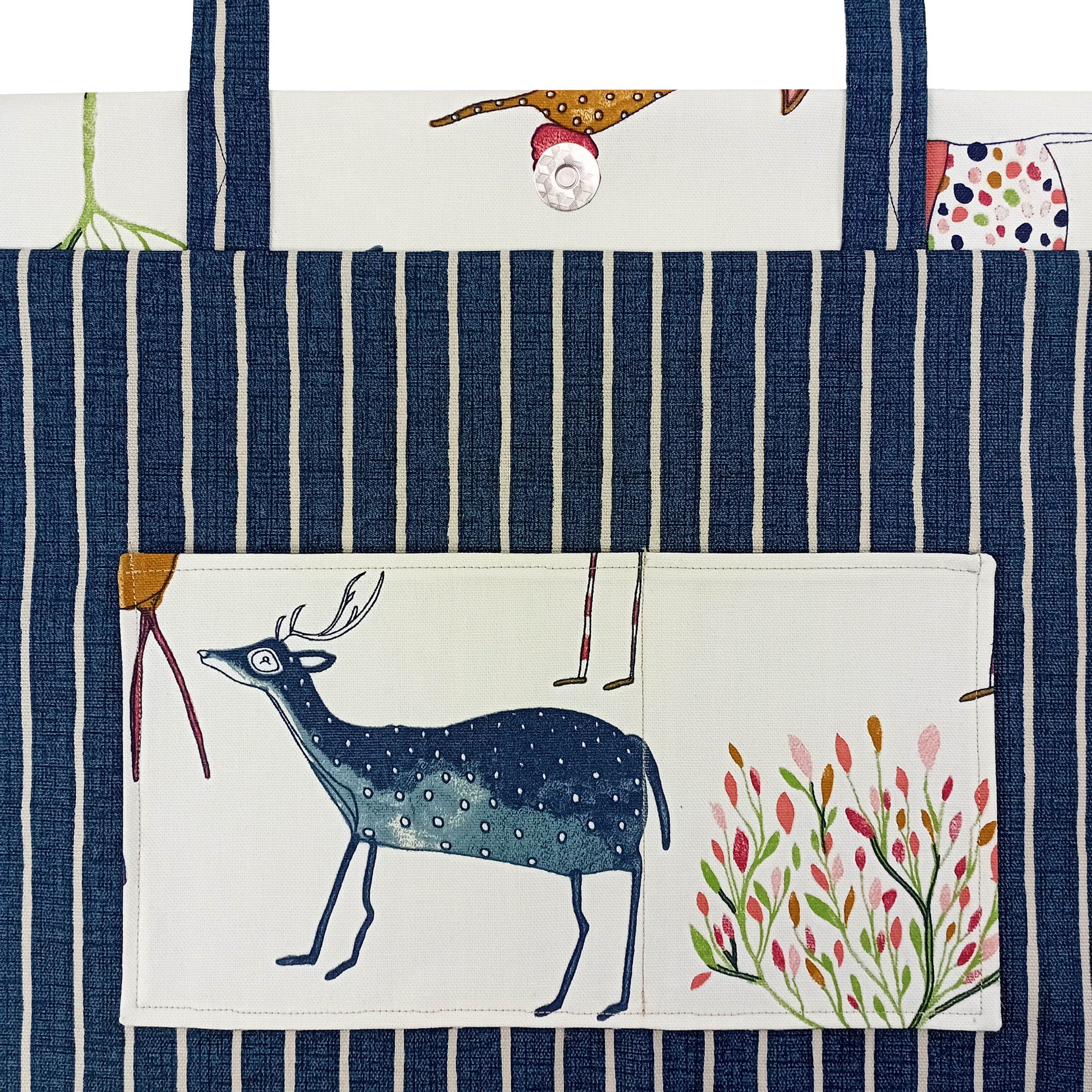Close up of large tote bag interior with two inside slip pockets