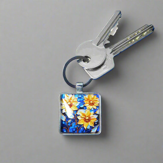 Keyring with a colourful glass domed image